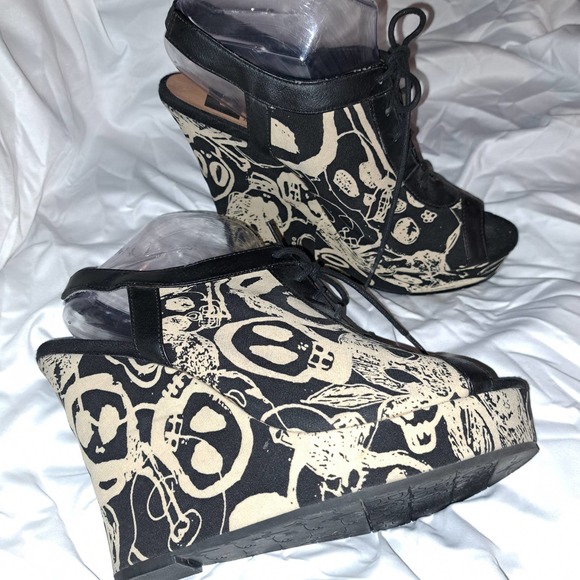 NEW NO BOX Women's BC Because I wear rose colored glasses wedges size 8.5 - Picture 1 of 9